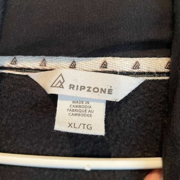 RIPZONE plain black hoodie - Picture 3 of 5